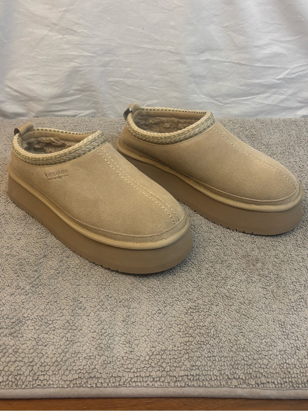 UGG KOOLABURRA PLATFORM SLIPPERS